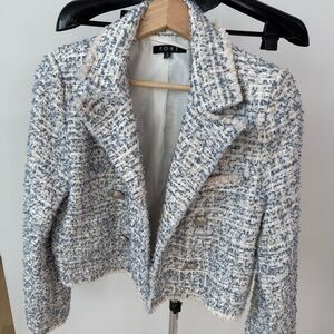 Beautiful tweed jacket/blazer.